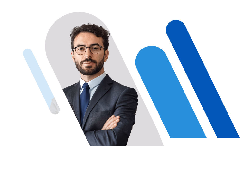 Anwalt im Anzug vor blauen Balken